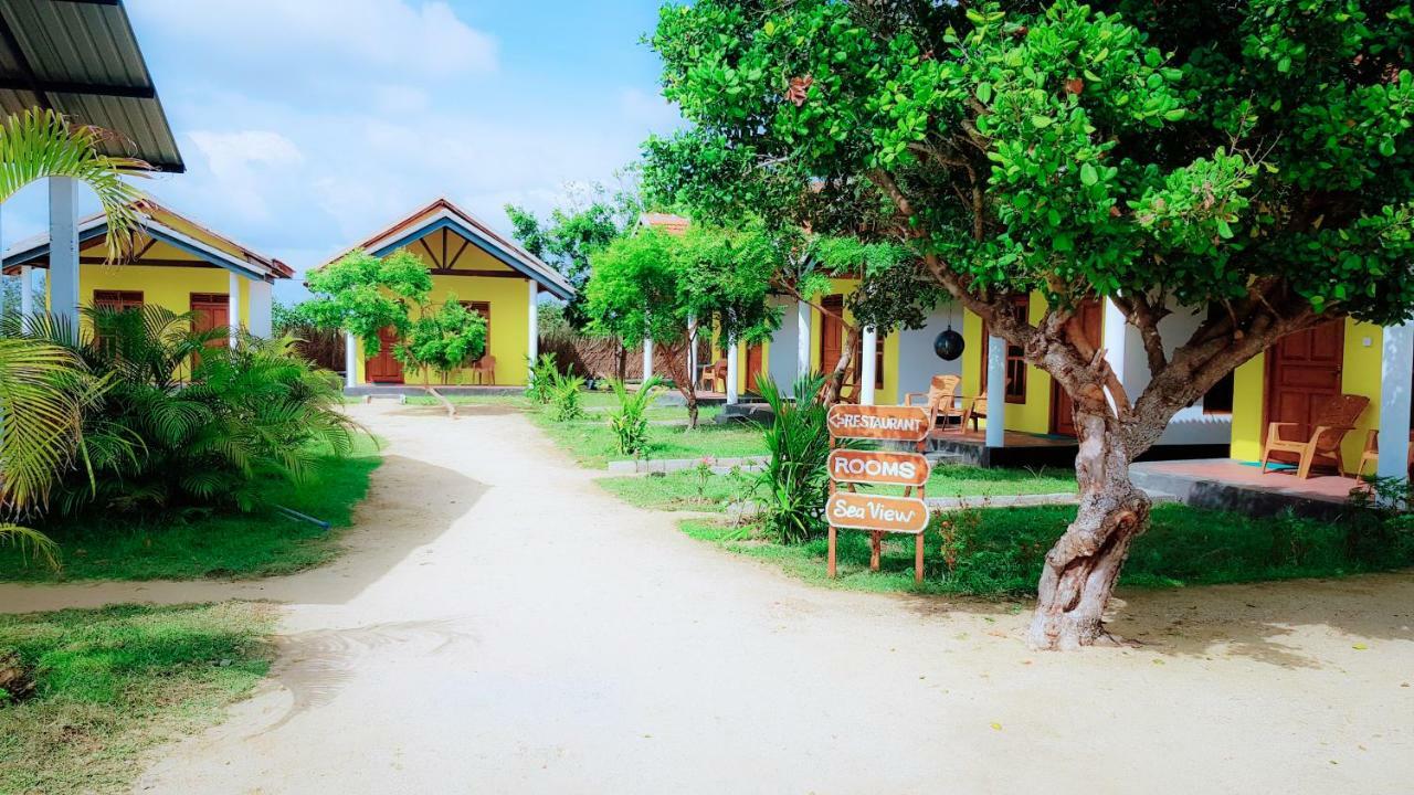 Exotic Beach Hotel Arugam Bay Esterno foto
